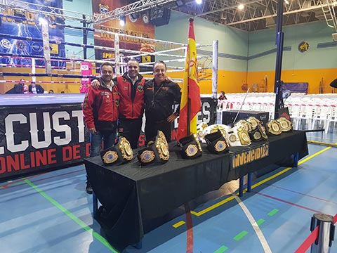 Cinturones campen boxeo con el apoyo de ambulancias San Jose, con quirfano mvil de asistencia